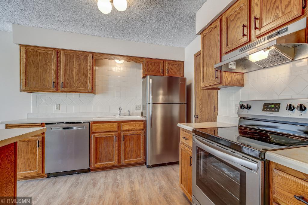 1935 Fox Ridge Road, Unit C West St. Paul, MN 55118 - Photo 8 of 21 Gallery Image 8