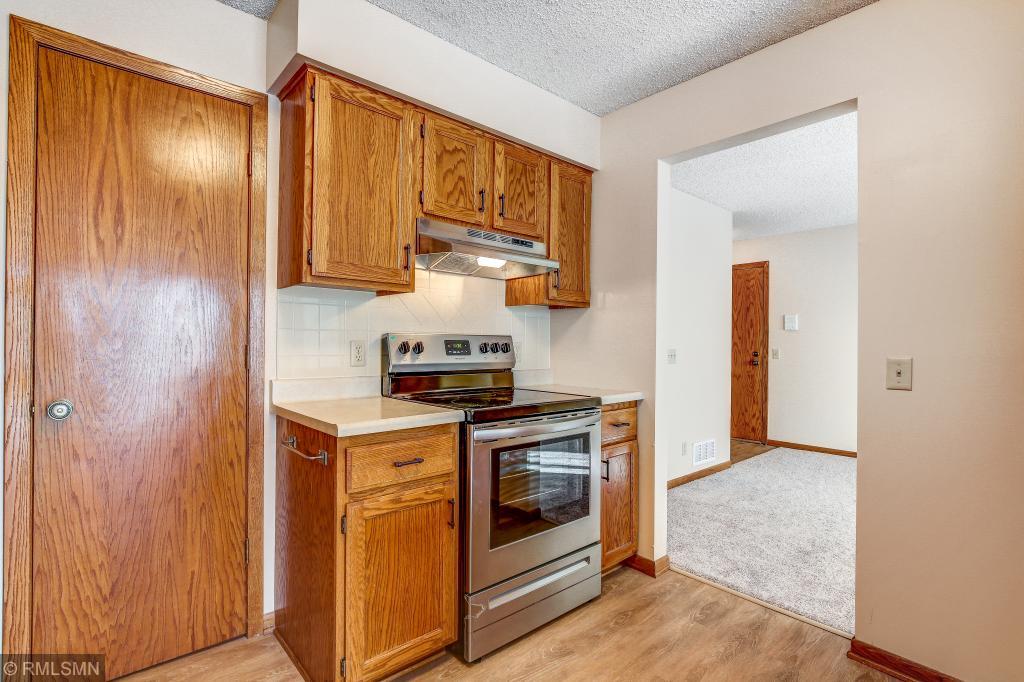 1935 Fox Ridge Road, Unit C West St. Paul, MN 55118 - Photo 10 of 21 Gallery Image 10