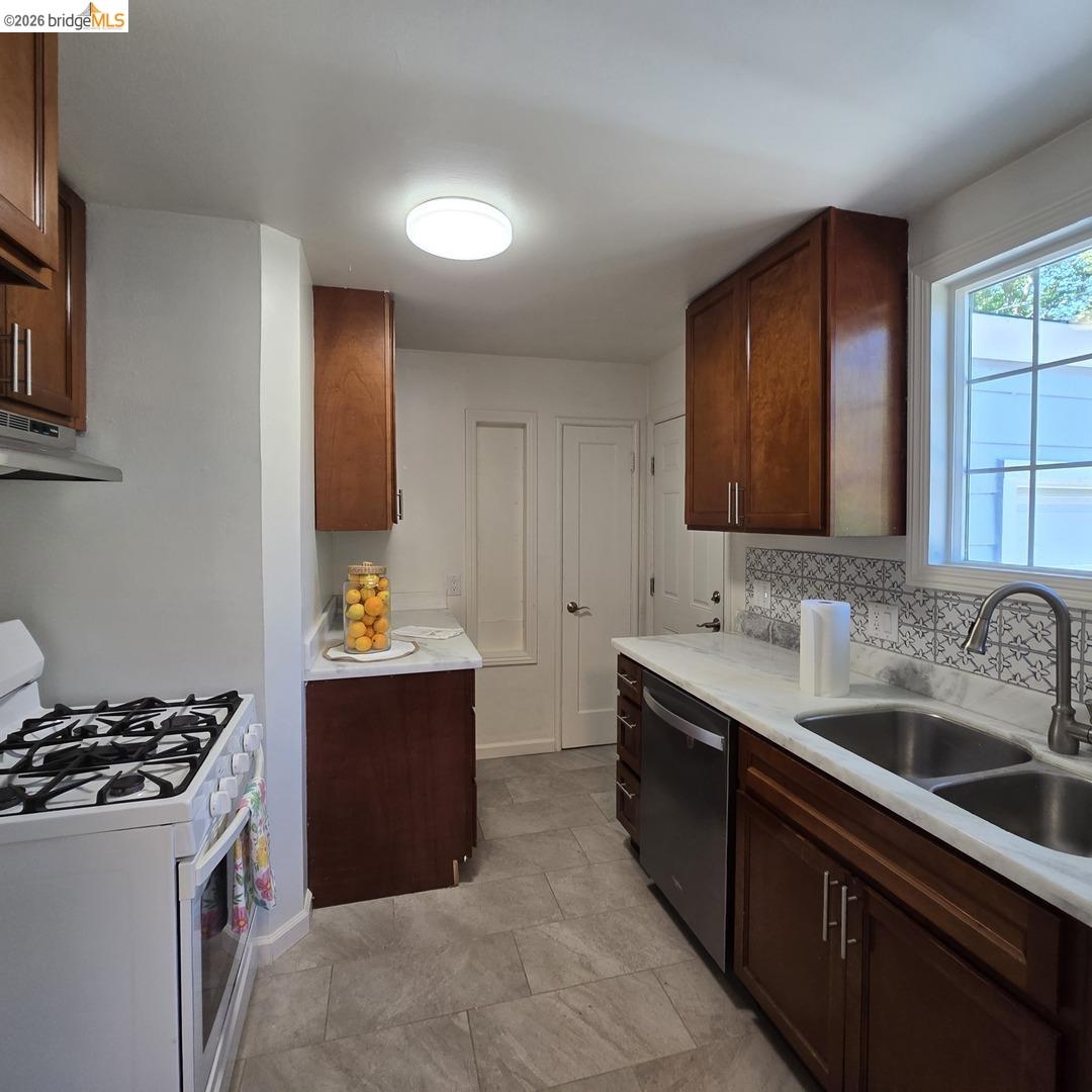 241 Humboldt Street San Rafael, CA 94901 - Photo 13 of 35