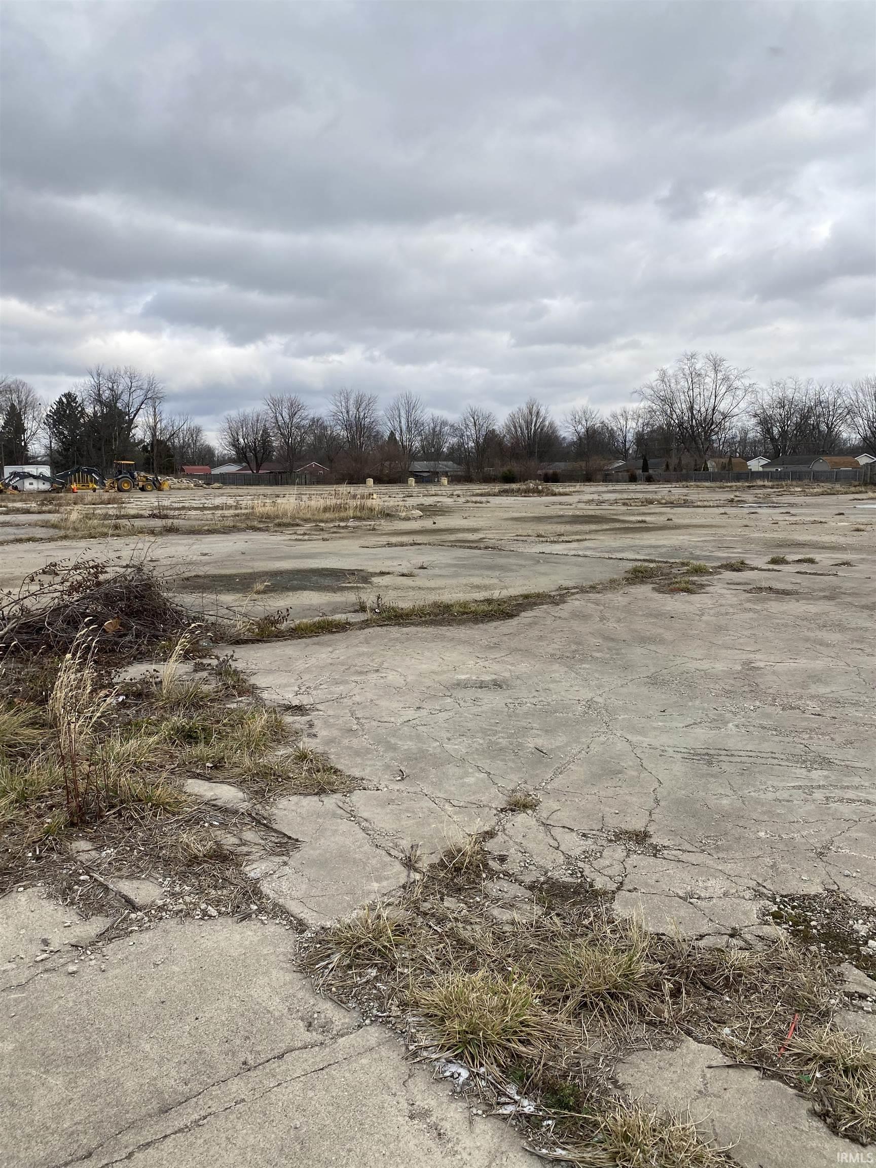 7.9 South Ac S Meeker Muncie, IN 47302 - Photo 4 of 4