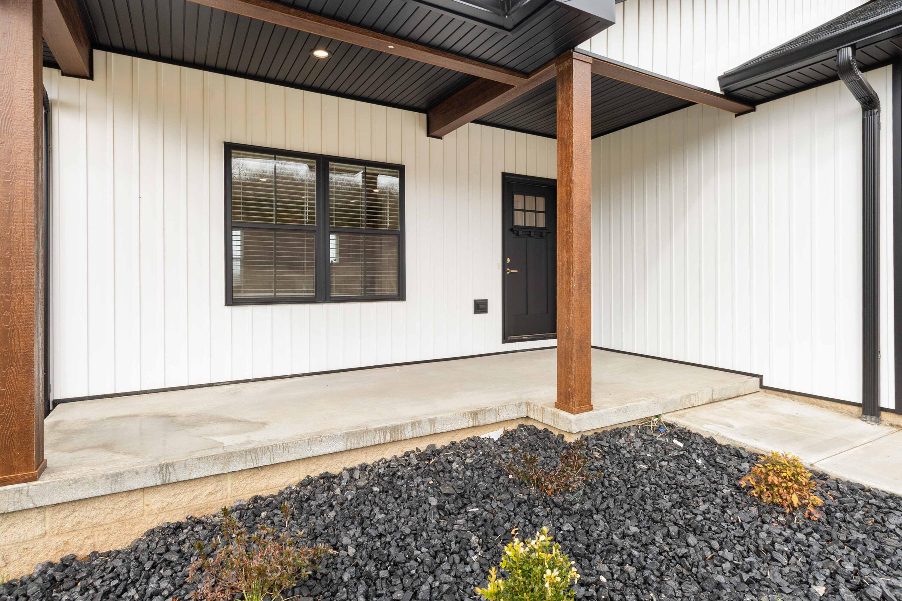 1147 Dahl Road Somerset, KY 42503 - Photo 4 of 41 004