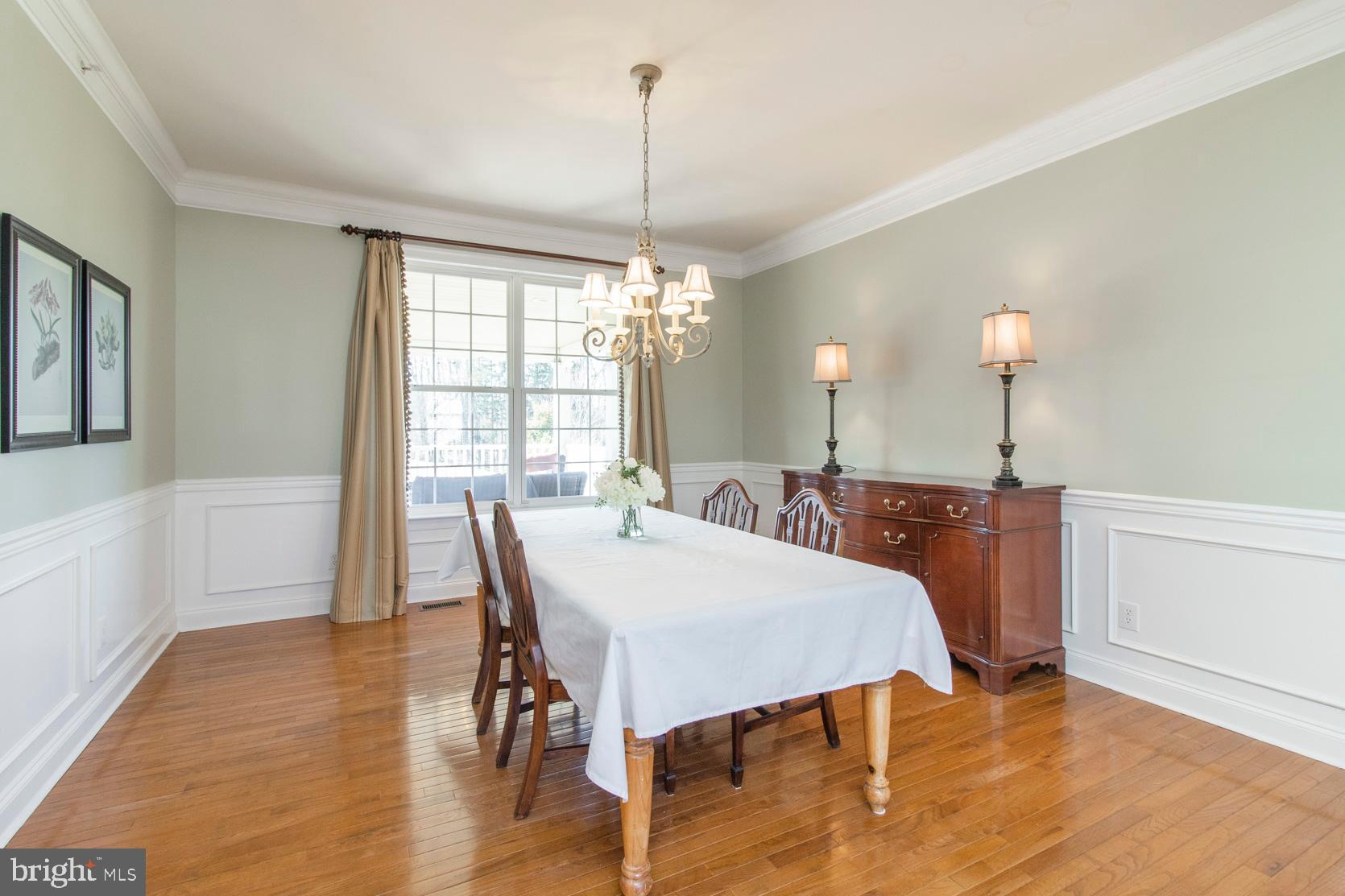 2080 Lincolnshire Road Furlong, PA 18925 - Photo 12 of 62 Dining room with wainscotting