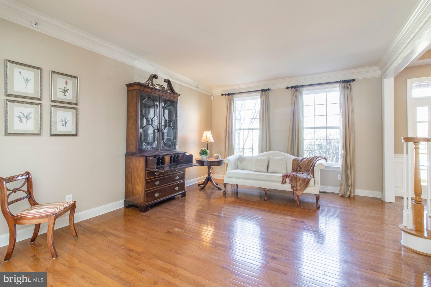 2080 Lincolnshire Road Furlong, PA 18925 - Photo 10 of 62 Living room with hardwood flooring