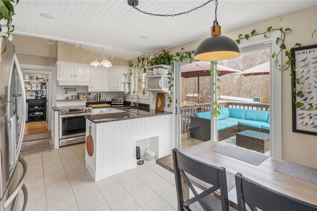 211 Chase Hill Road Hopkinton, RI 02804 - Photo 16 of 50