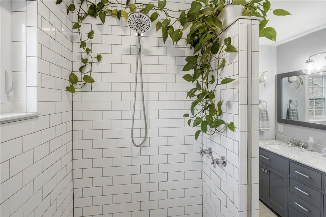 211 Chase Hill Road Hopkinton, RI 02804 - Photo 25 of 50