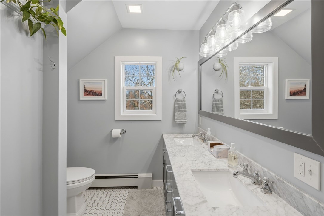 211 Chase Hill Road Hopkinton, RI 02804 - Photo 29 of 50