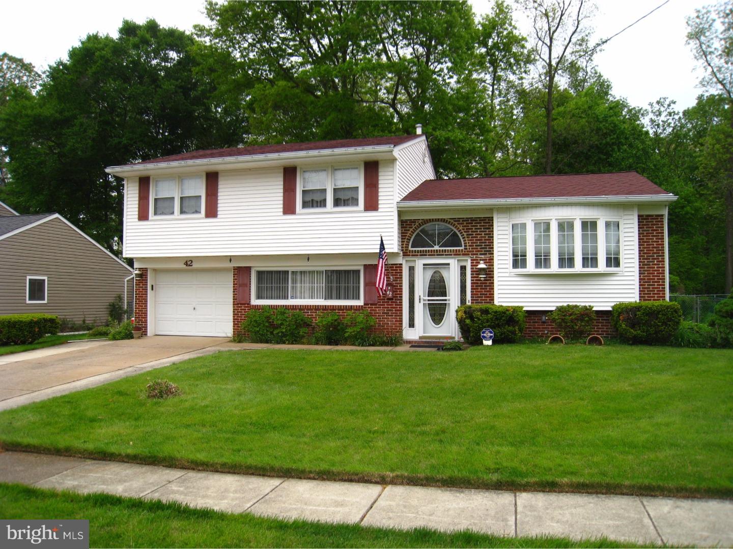 42 Saratoga Road Stratford, NJ 08084 - Photo 1 of 24