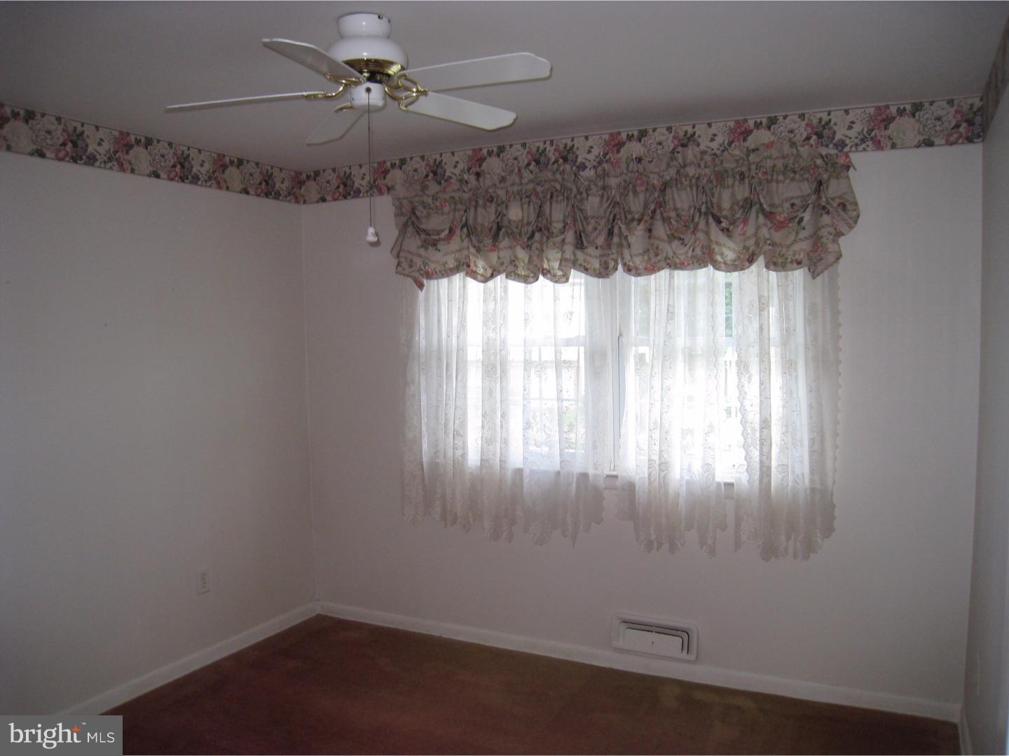 42 Saratoga Road Stratford, NJ 08084 - Photo 11 of 24