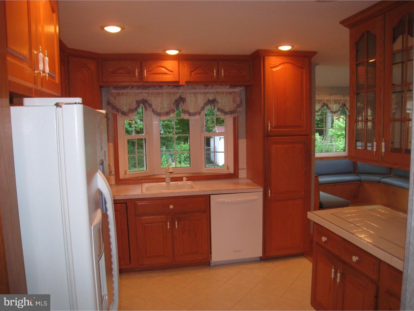 42 Saratoga Road Stratford, NJ 08084 - Photo 7 of 24