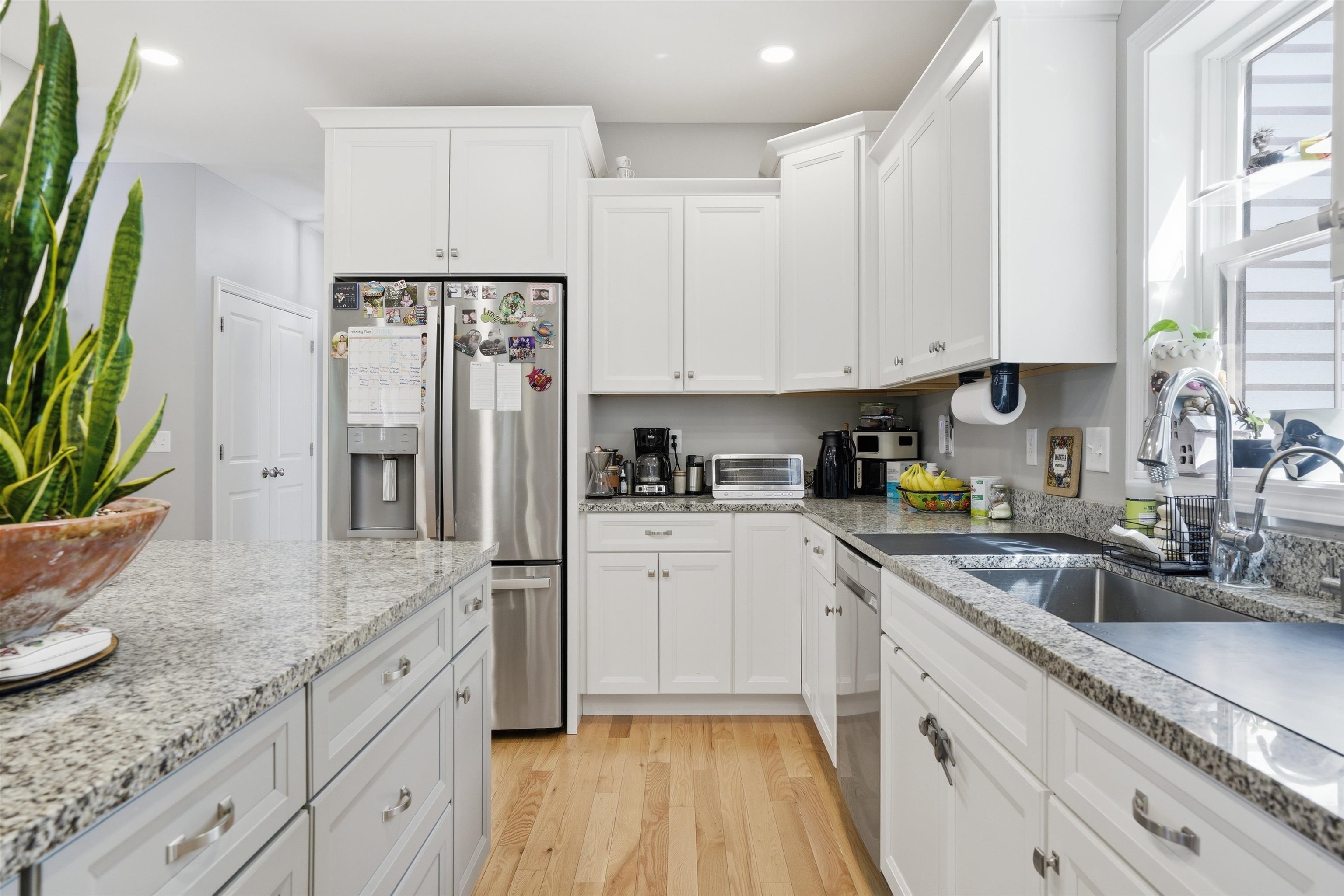 316 Montelona Road Goffstown, NH 03045 - Photo 17 of 60