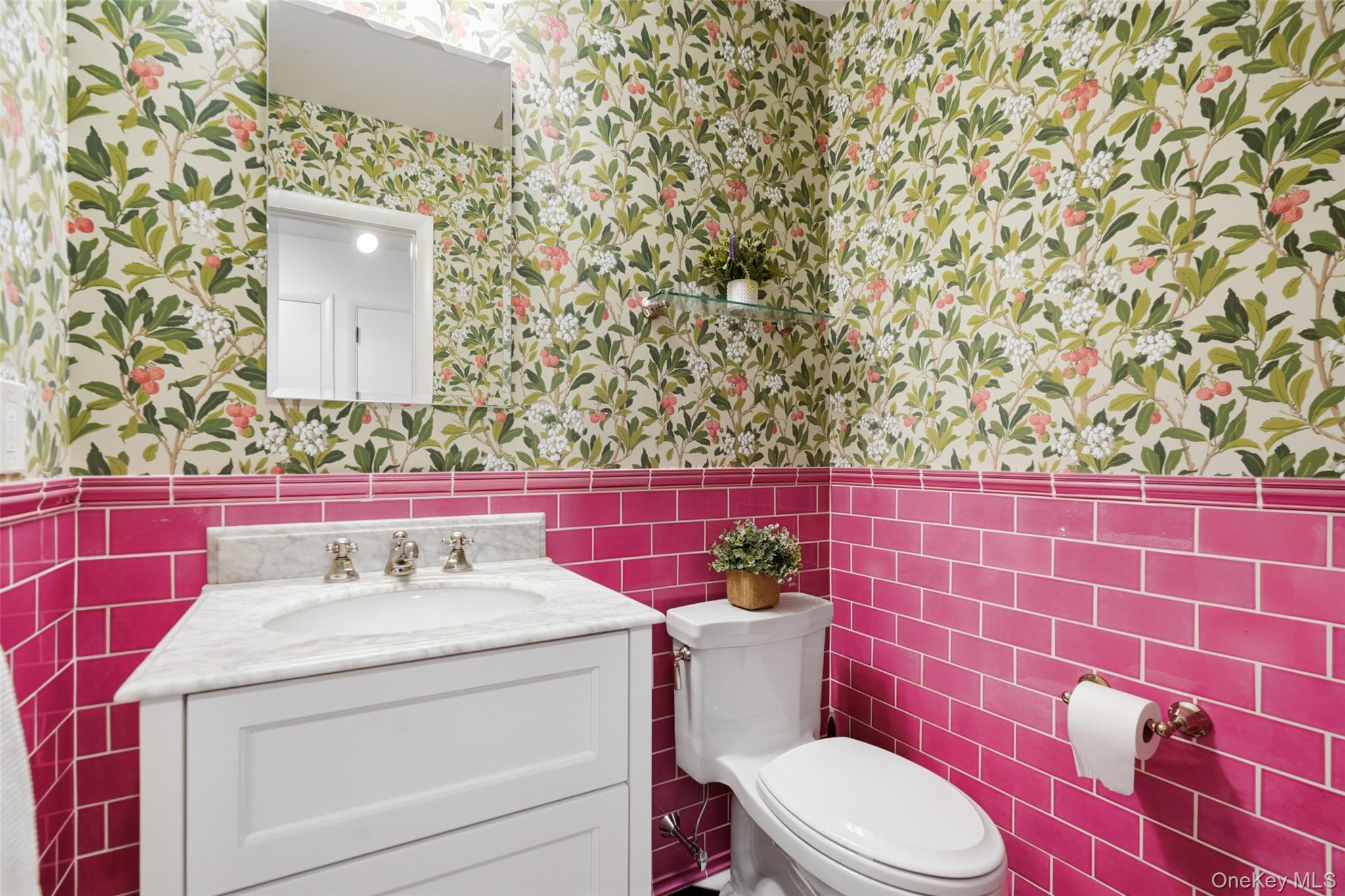 41 Cherry Ridge Road Katonah, NY 10536 - Photo 8 of 20 Powder Room.