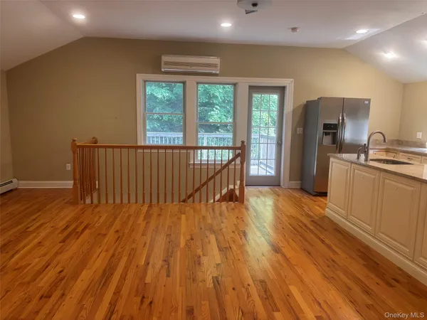 $1,750 | 32 Continental Road, Warwick, NY 10990