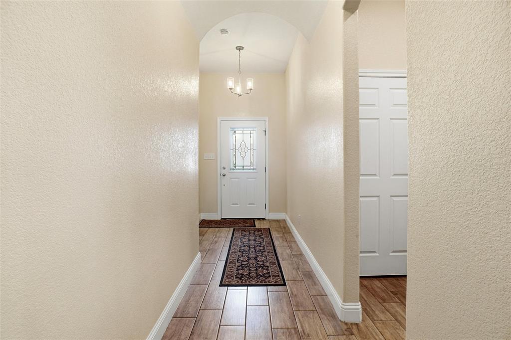 904 Avagail Avenue Springtown, TX 76082 - Photo 2 of 27 a view of a hallway