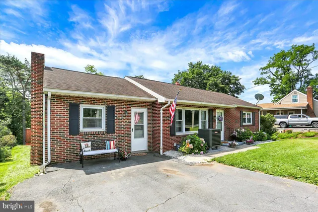 $269,000 | 954 Valley Road, Enola, PA 17025