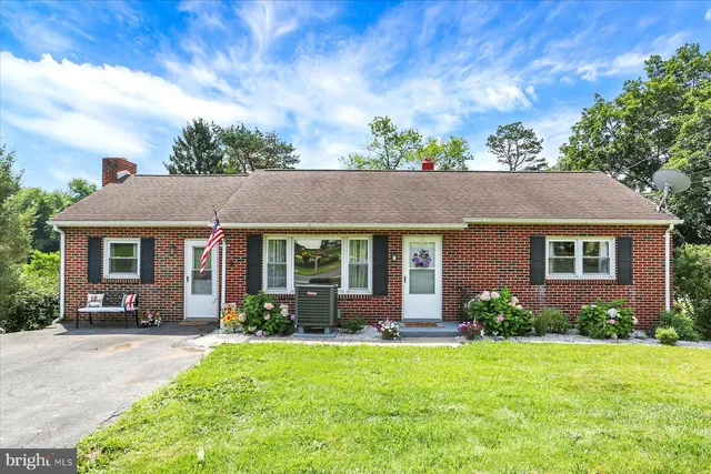 $269,000 | 954 Valley Road, Enola, PA 17025