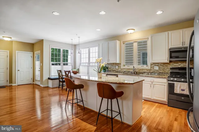 $1,099,000 | 211 Winter Walk Drive, Gaithersburg, MD 20878