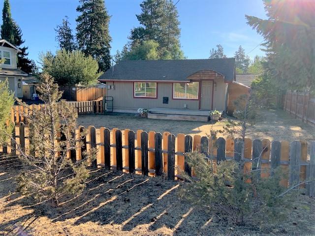 936 Southwest Chamberlain Street Bend, OR 97702 - Photo 9 of 10 IMG_0685