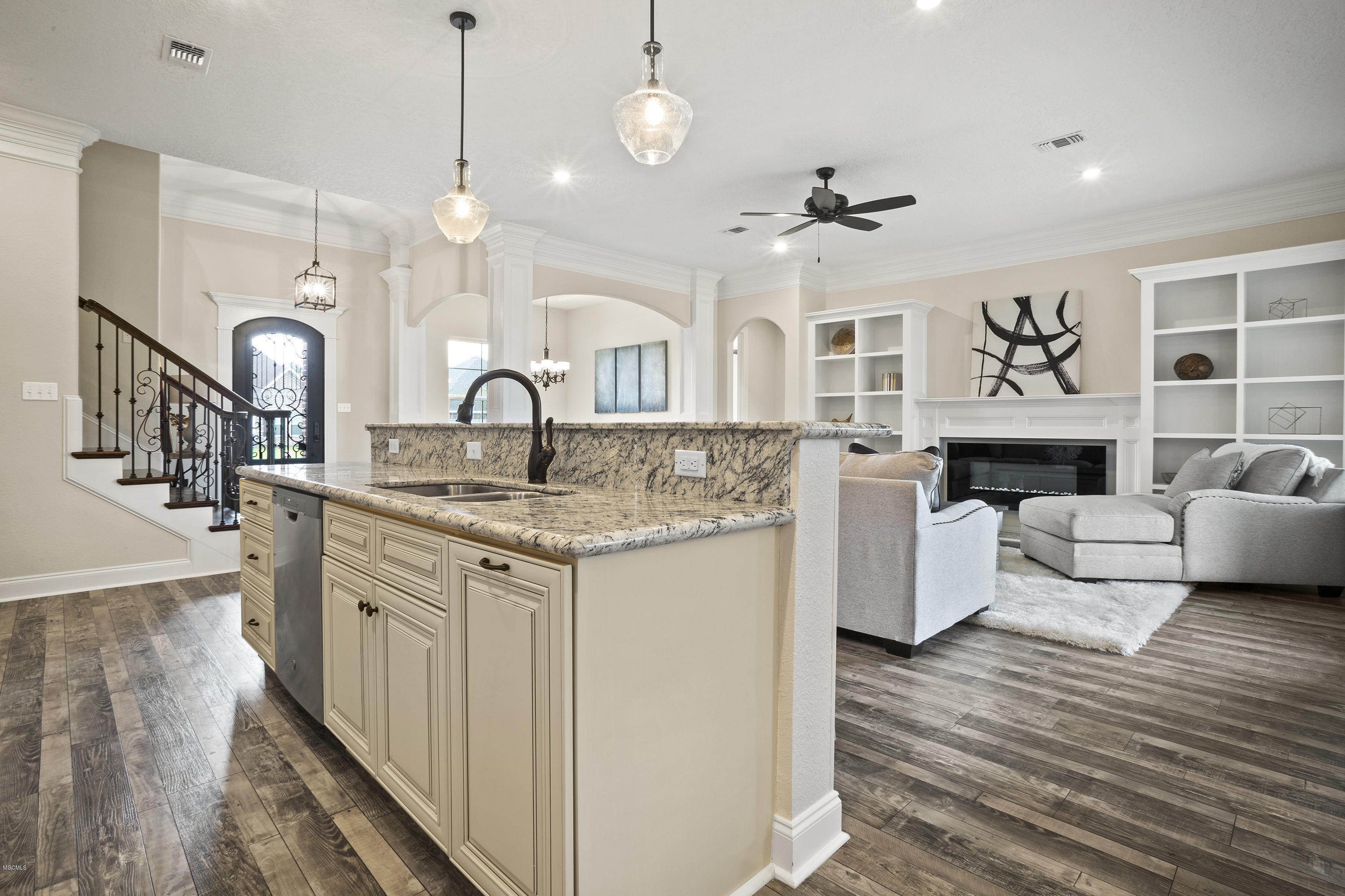 3000 Rue Dominque Diberville, MS 39540 - Photo 15 of 40 012