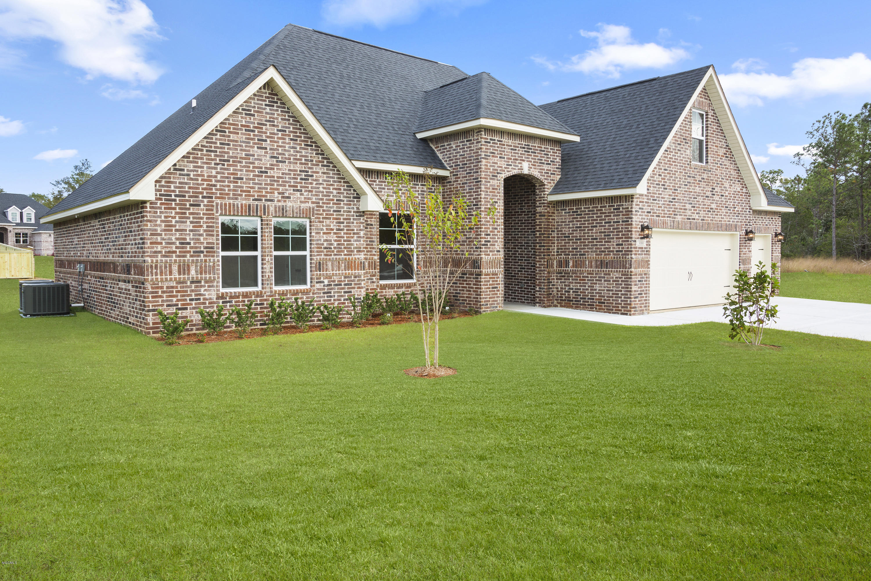3000 Rue Dominque Diberville, MS 39540 - Photo 2 of 40 002