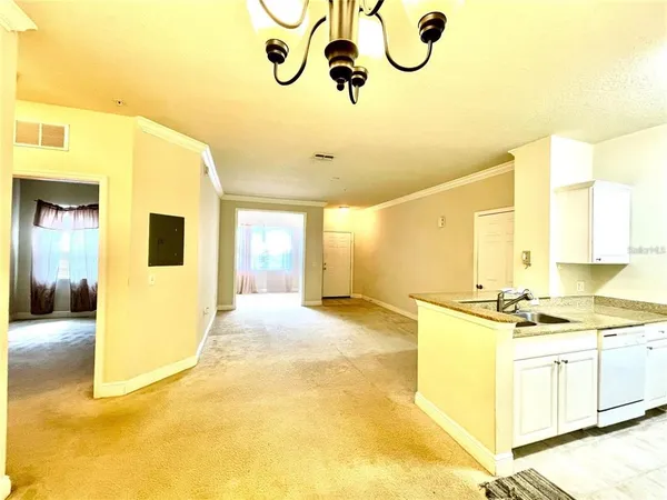 $228,000 | 303 Southern P Circle, Unit 102, Winter Garden, FL 34787