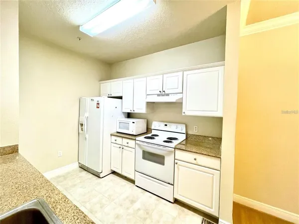 $228,000 | 303 Southern P Circle, Unit 102, Winter Garden, FL 34787