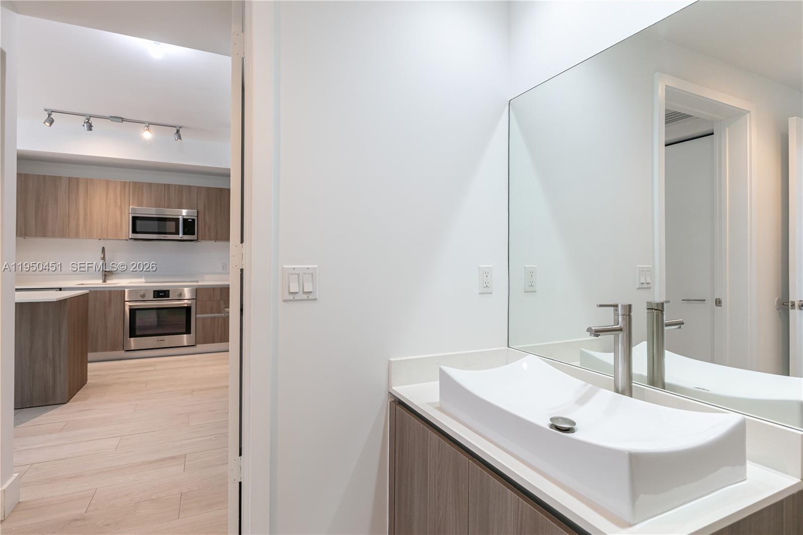 201 Southwest 17th Road, Unit 303 Miami, FL 33129 - Photo 18 of 35