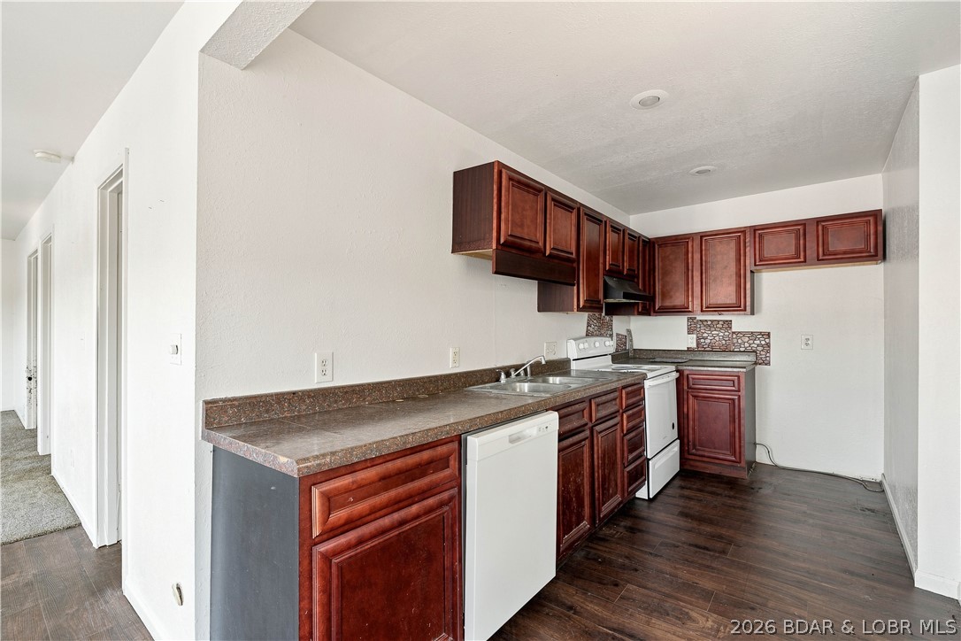 312 Spring Road, Unit A & B Lake Ozark, MO 65049 - Photo 10 of 68 Gallery Image 10