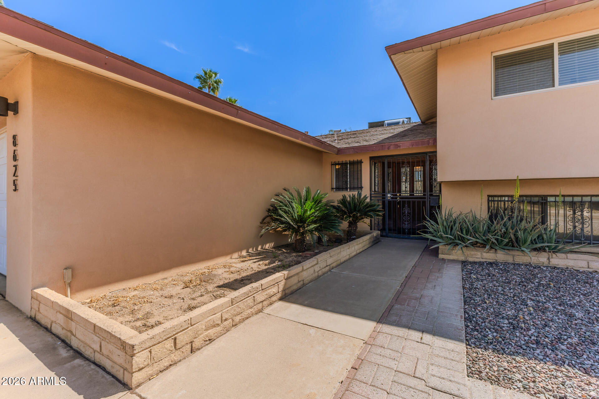 8625 East Osborn Road Scottsdale, AZ 85251 - Photo 4 of 42 Front Entry