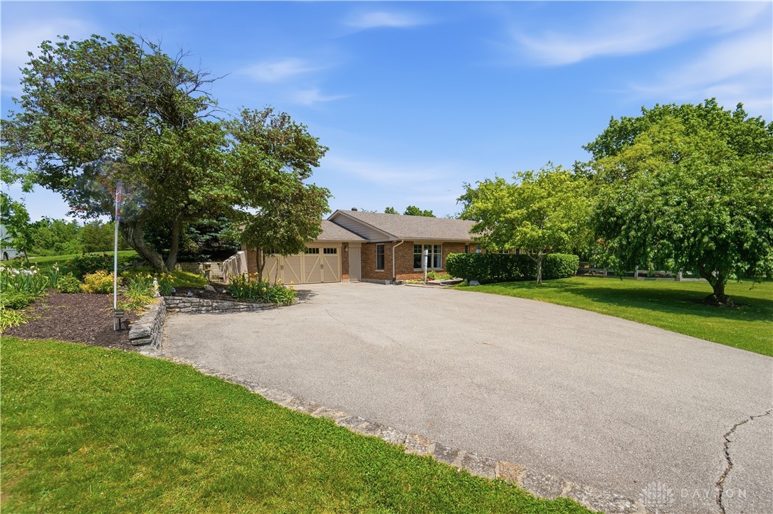 660 West Lytle-Five Points Road Springboro, OH 45066 - Photo 1 of 72