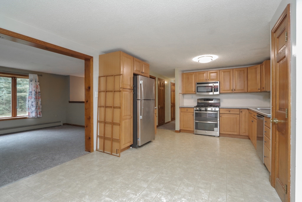 390 Soule Road Wilbraham, MA 01095 - Photo 9 of 42 Gallery Image 9