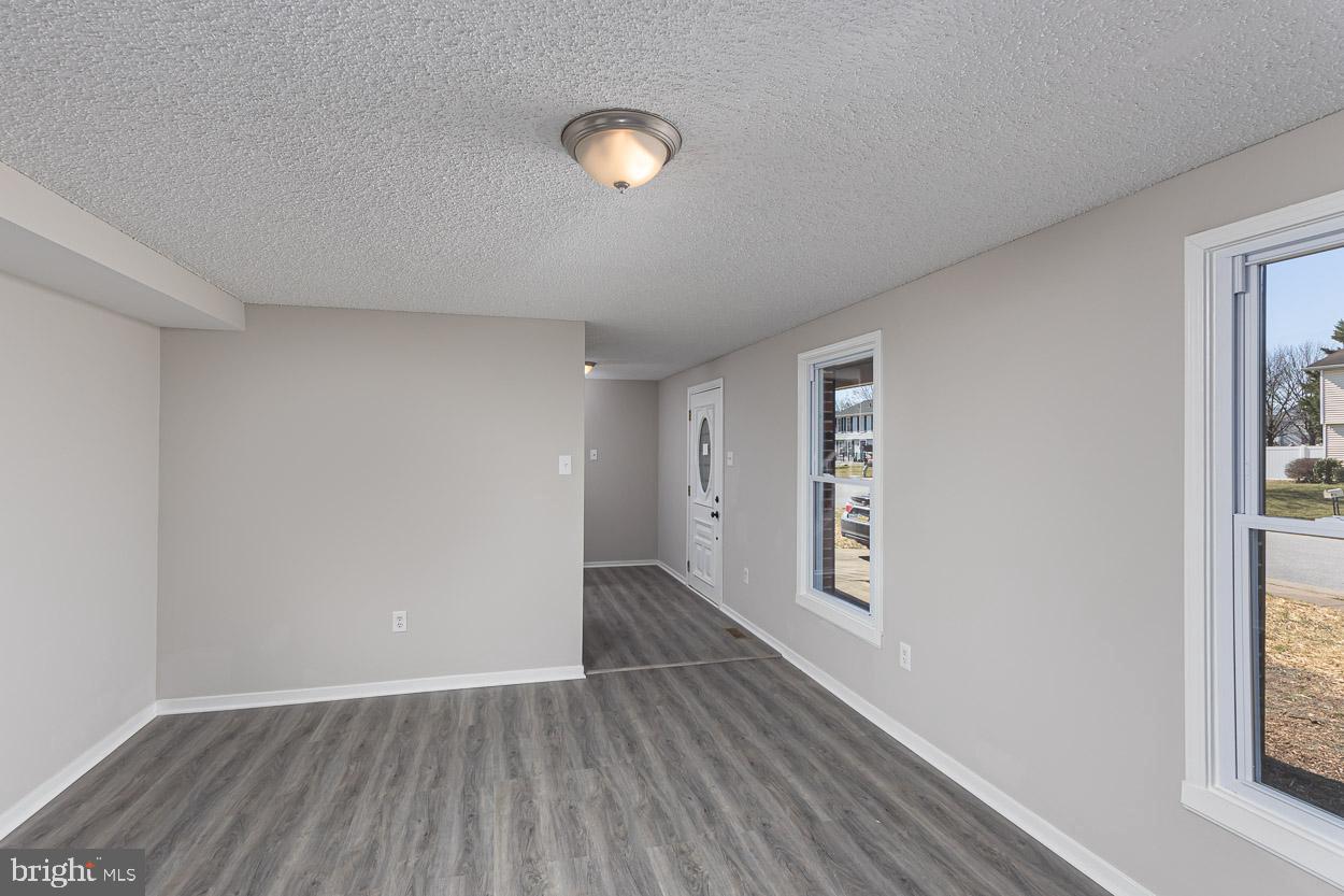 2301 Crossett Road Rosedale, MD 21237 - Photo 9 of 28 Family Room