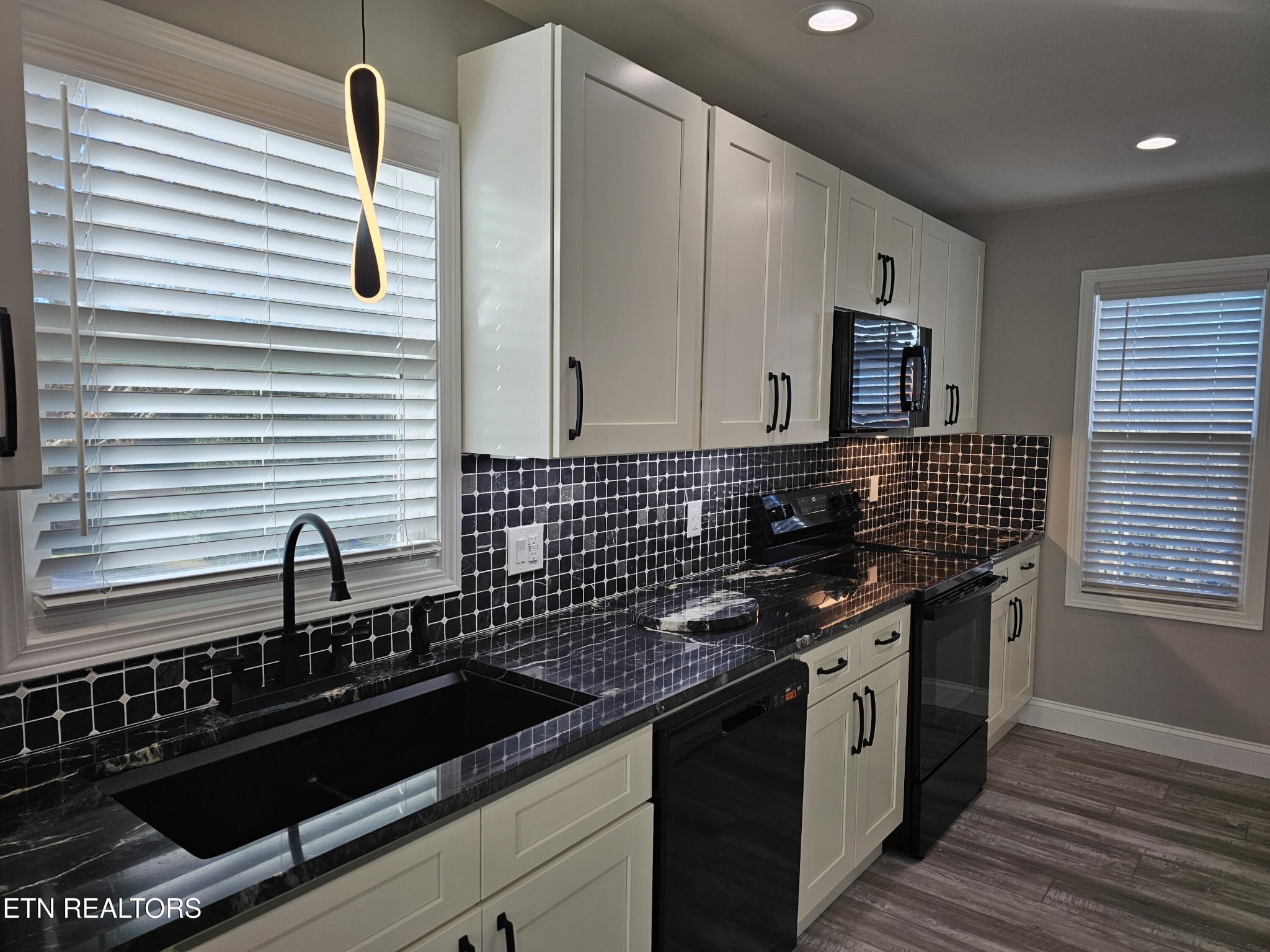 116 Chestnut Hill Road Oak Ridge, TN 37830 - Photo 12 of 55 Gallery Image 12