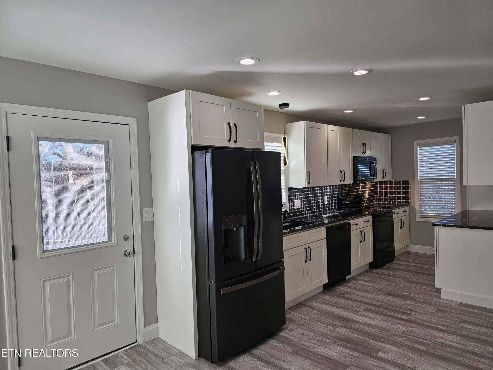116 Chestnut Hill Road Oak Ridge, TN 37830 - Photo 9 of 55 Gallery Image 9