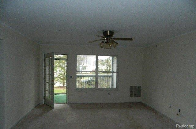 1133 Curzon Street, Unit 104 Howell, MI 48843 - Photo 6 of 7 DSCN9157A.JPG