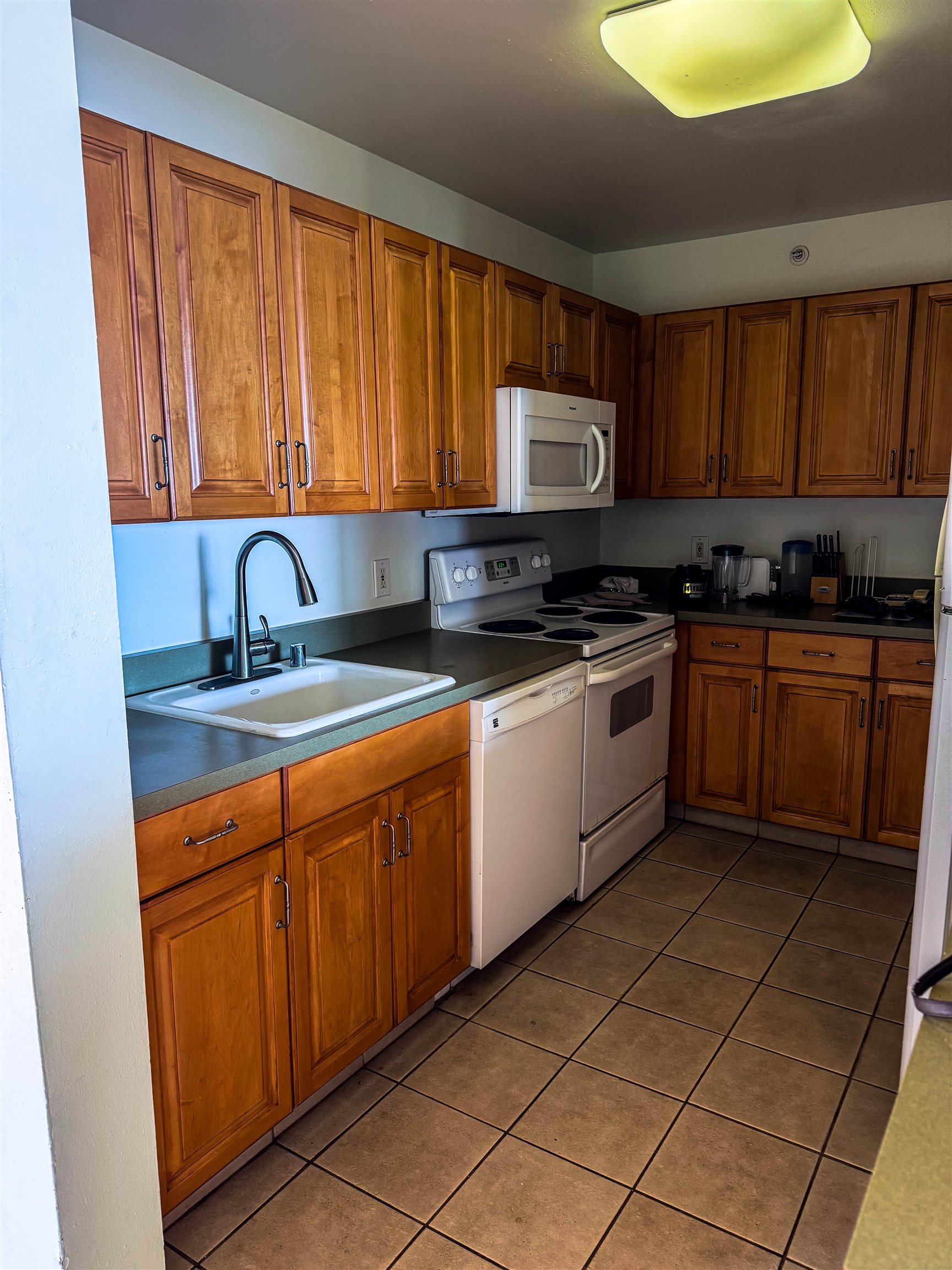 4327 Lower Honoapiilani Road, Unit 701 Lahaina, HI 96761 - Photo 9 of 16