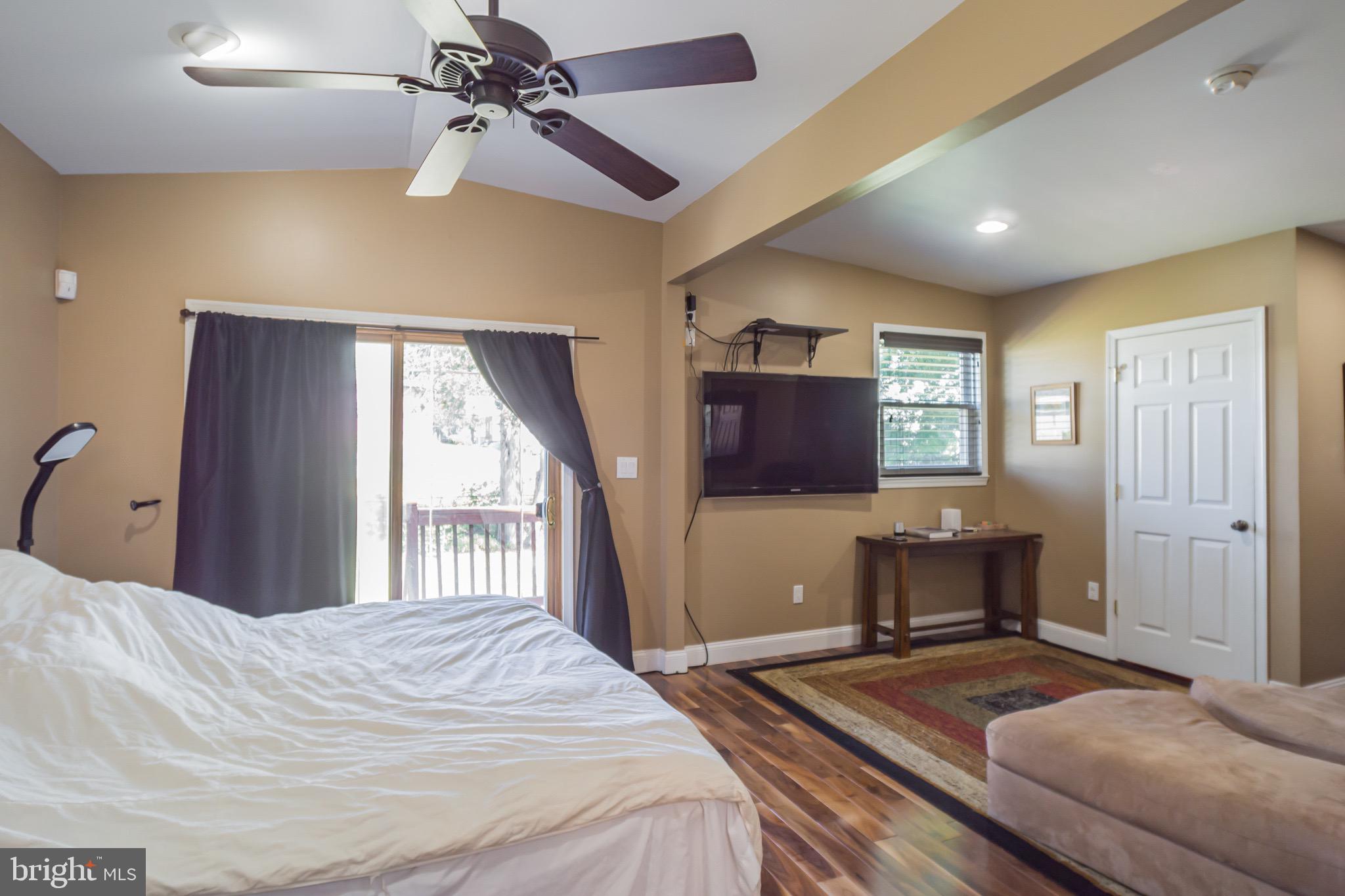 11052 Knights Road Philadelphia, PA 19154 - Photo 12 of 33