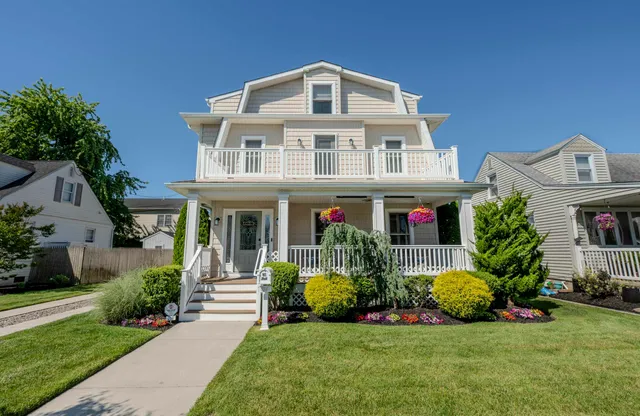 $1,995,000 | 214 North Brunswick Drive, Margate City, NJ 08402