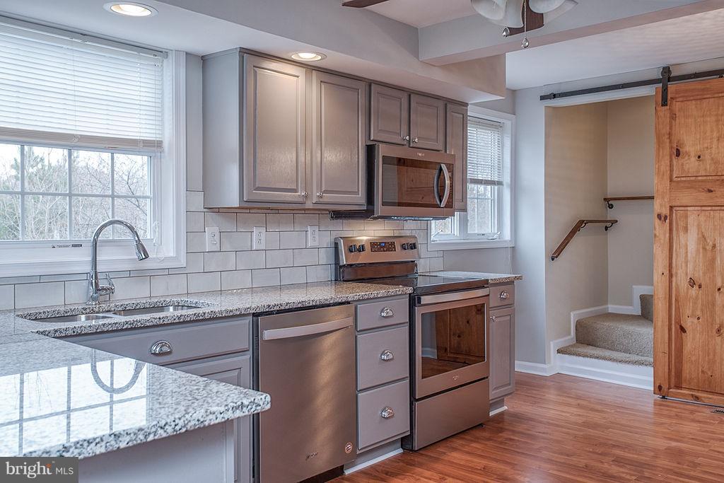 144 Little Whim Road Fredericksburg, VA 22405 - Photo 8 of 61
