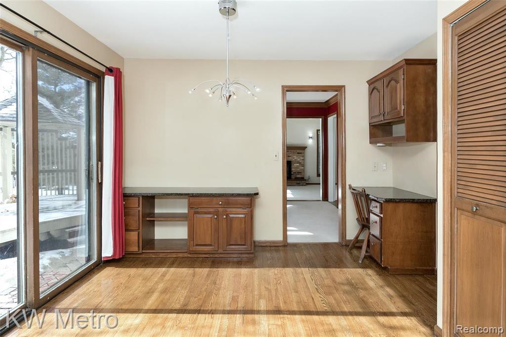 42309 Waterfall Road Northville, MI 48168 - Photo 12 of 58