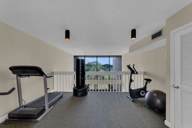 $280,000 | 5650 Camino Del Sol, Unit 205, Boca Raton, FL 33433