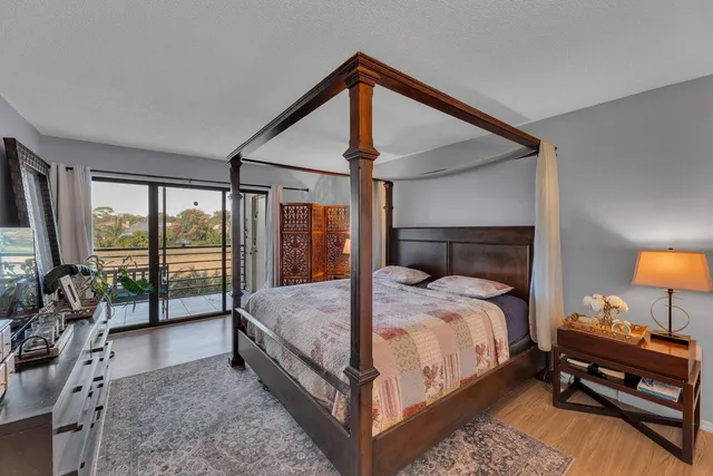$280,000 | 5650 Camino Del Sol, Unit 205, Boca Raton, FL 33433