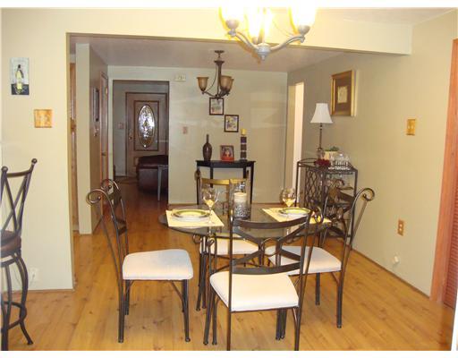 6 Bench Drive McKees Rocks, PA 15136 - Photo 5 of 13 Dining Room.