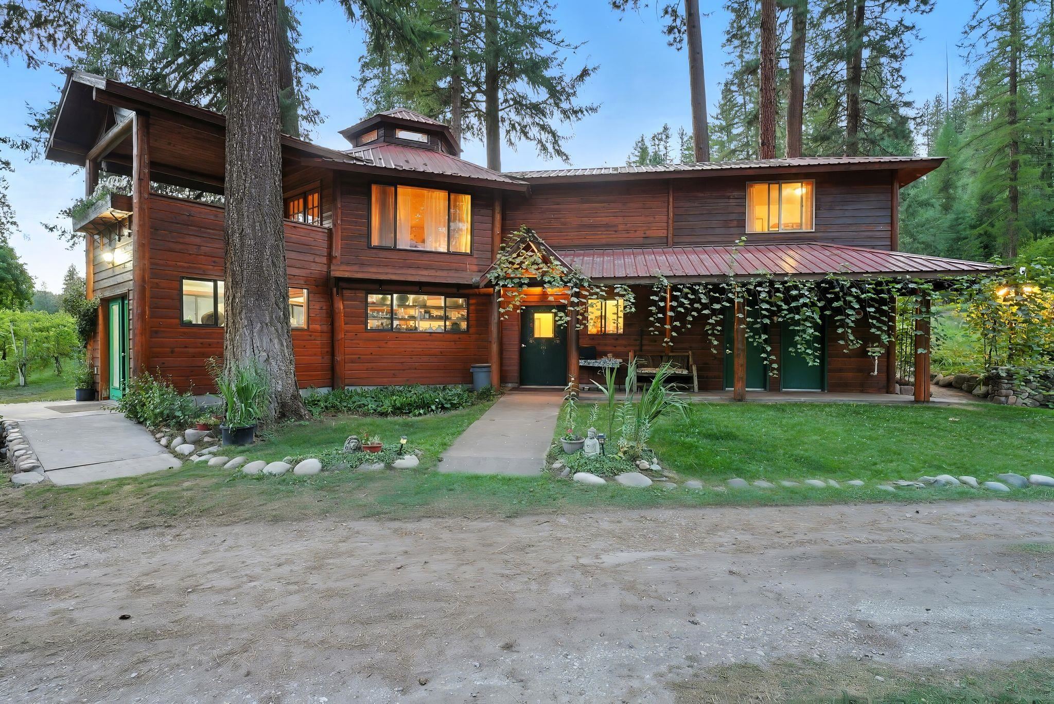 3752 Vineyard Way Kettle Falls, WA 99141 - Photo 5 of 50