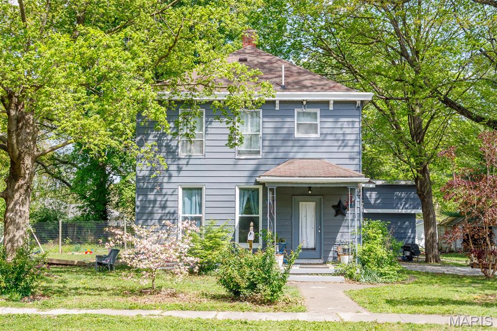 425 Rountree Street Hillsboro, IL 62049 - Photo 2 of 18 Gallery Image 2