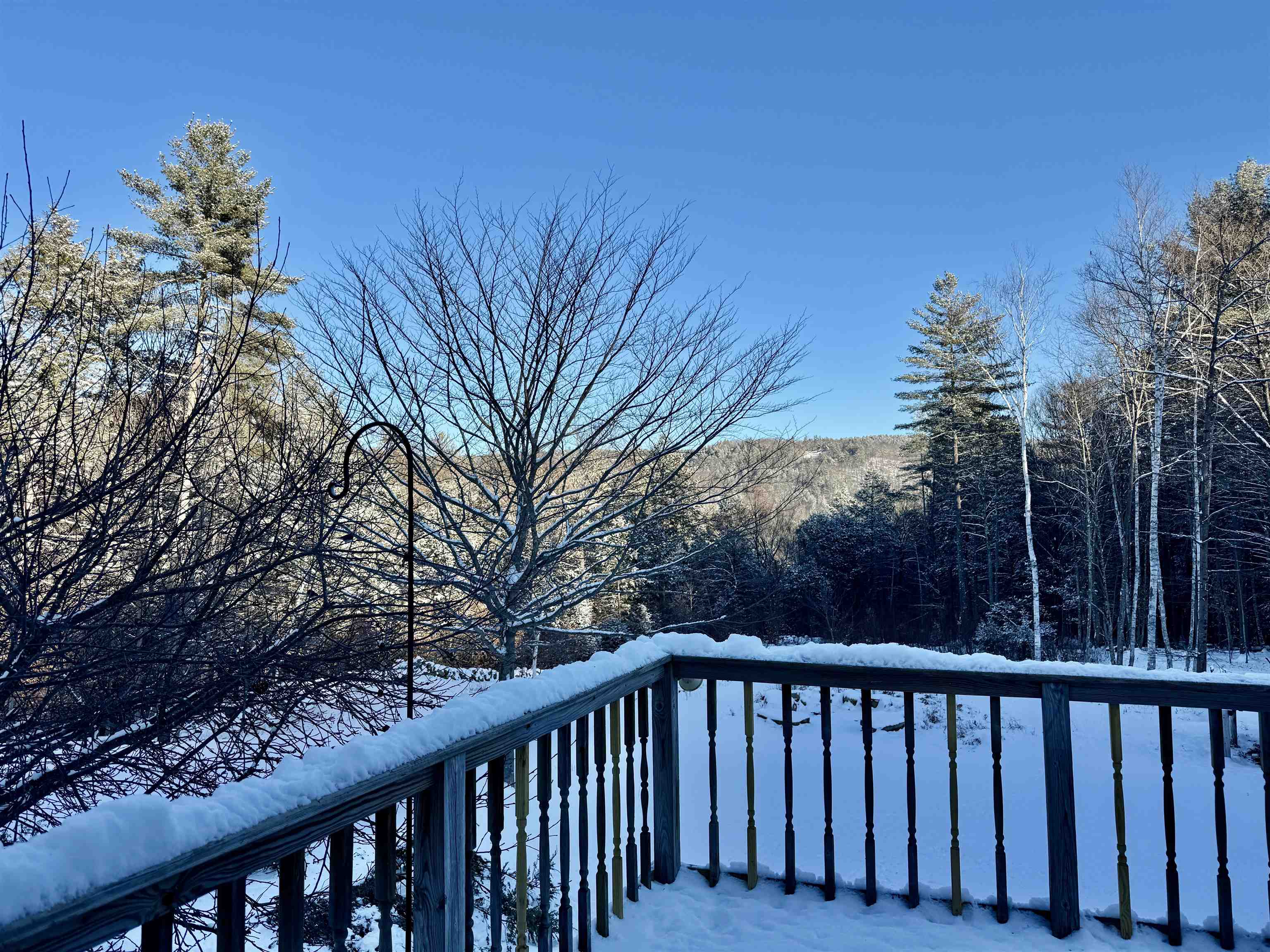 916 Wiswall Hill Road Townshend, VT 05353 - Photo 2 of 31