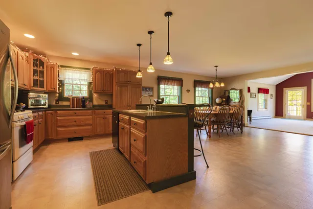 $649,000 | 916 Wiswall Hill Road, Townshend, VT 05353