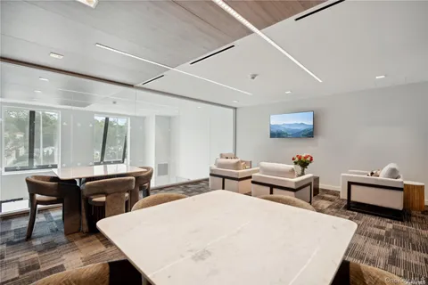 $1,811,900 | 218 Middle Neck Road, Unit 311, Great Neck, NY 11021