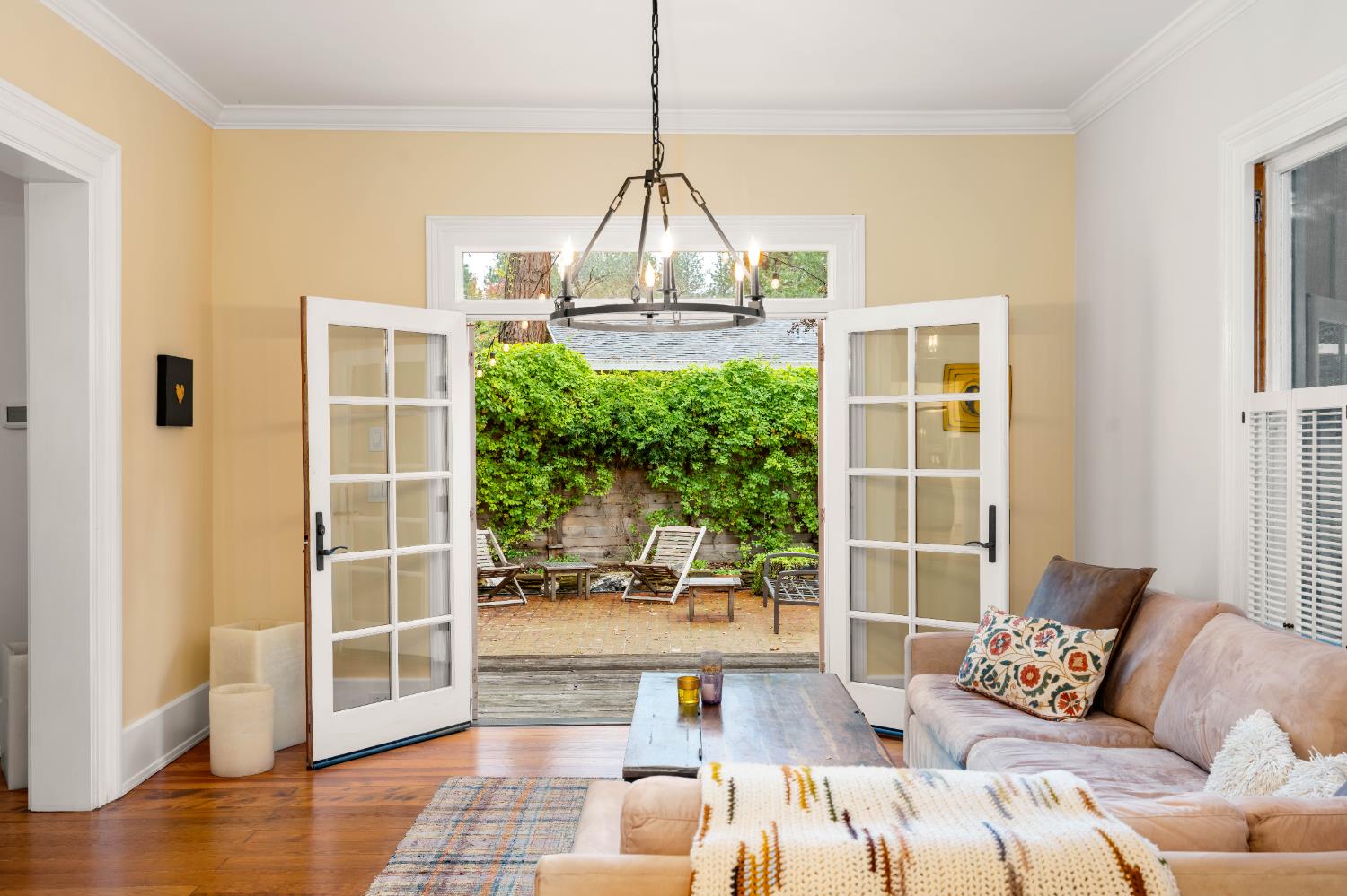 990 Thompson Way Placerville, CA 95667 - Photo 27 of 70 a living room with furniture and a chandelier