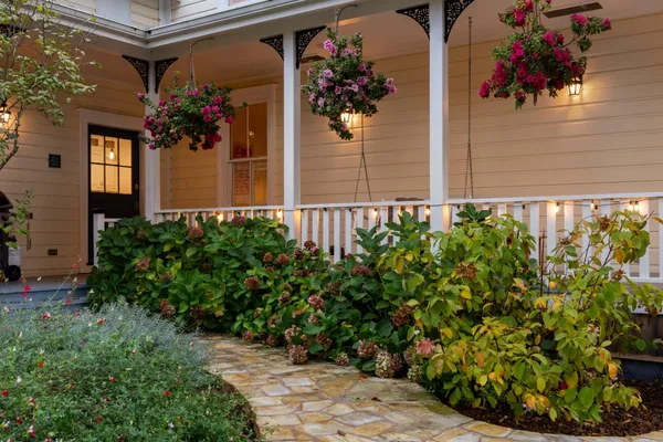 $1,195,000 | 990 Thompson Way, Placerville, CA 95667