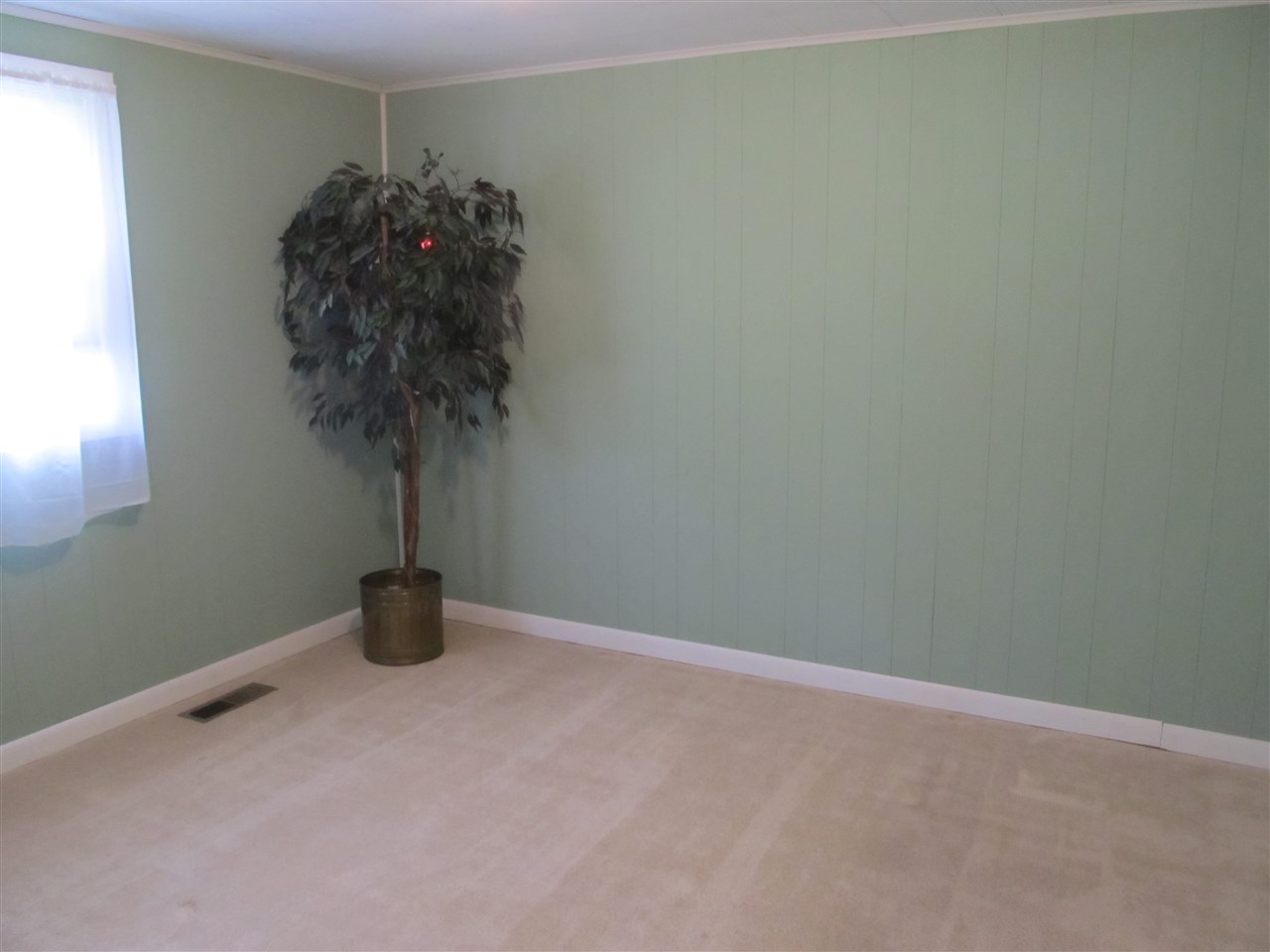527 Studebaker Street Decatur, IN 46733 - Photo 12 of 14